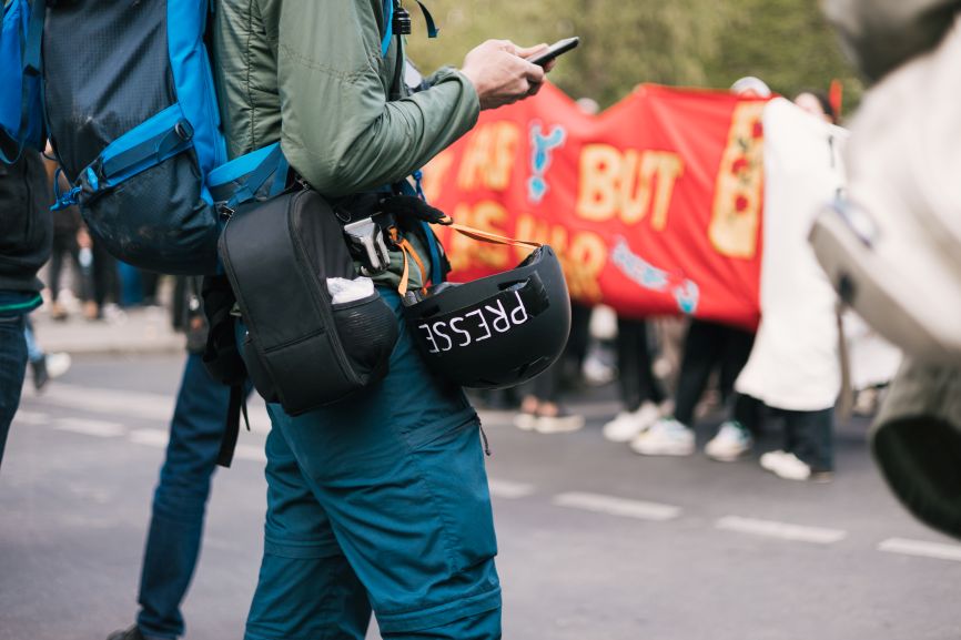 why-journalists-use-encrypted-sims