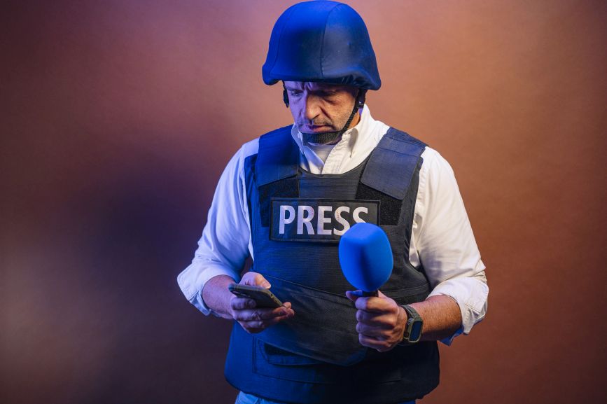 Why Executives and Journalists Use Encrypted SIMs: Privacy, Power, and Protection in 2025